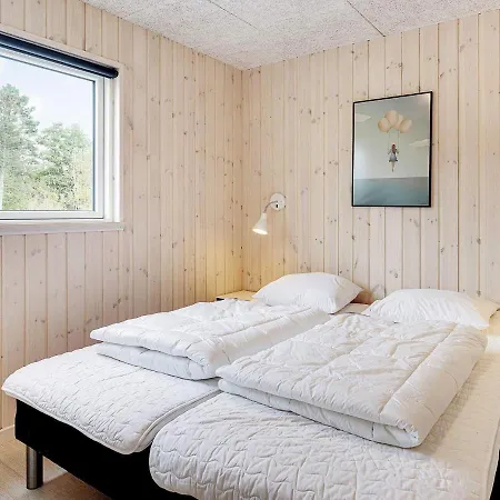 18 Person In Vakantiehuis Ålbæk