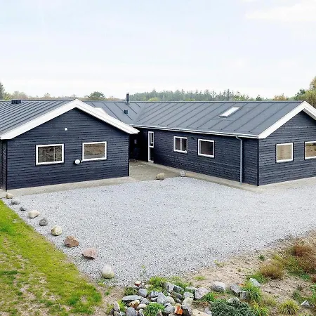 18 Person In Vakantiehuis Ålbæk