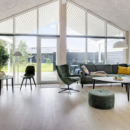 18 Person In * Ålbæk