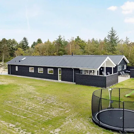 18 Person In Vakantiehuis Ålbæk